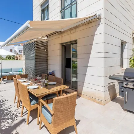 La Nau - Fantastic With Hot Tub And Pool, Just Steps Away From Port de Pollença