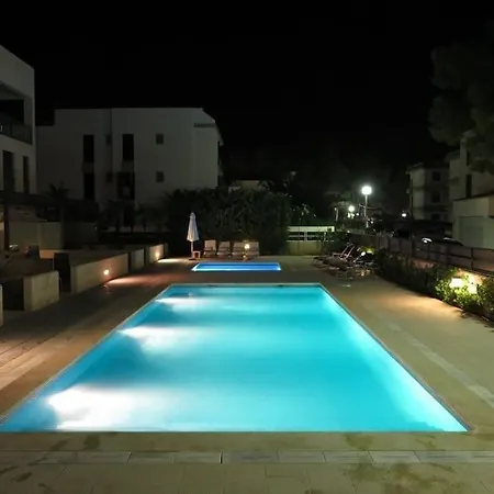 Lägenhet La Nau - Fantastic With Hot Tub And Pool, Just Steps Away From