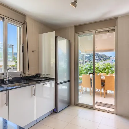 La Nau - Fantastic With Hot Tub And Pool, Just Steps Away From * Port de Pollenca