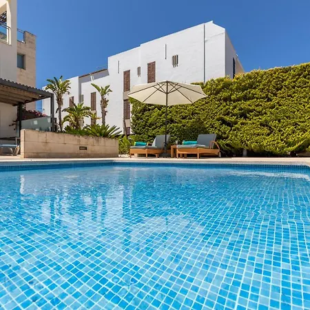 La Nau - Fantastic With Hot Tub And Pool, Just Steps Away From Port de Pollença