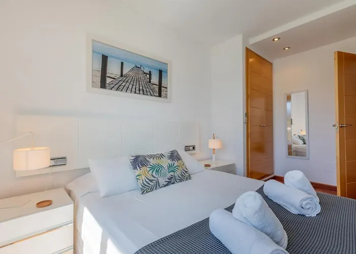 La Nau - Fantastic With Hot Tub And Pool, Just Steps Away From Apartamento