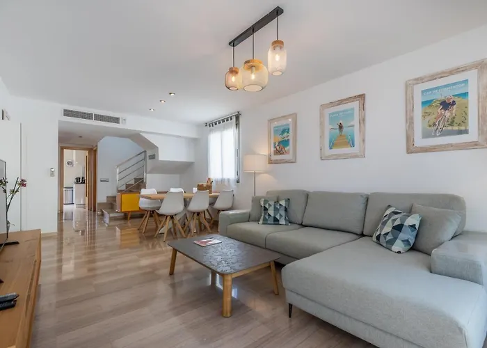 La Nau - Fantastic With Hot Tub And Pool, Just Steps Away From * Puerto Pollensa