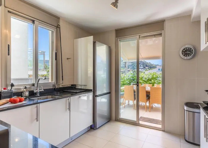 La Nau - Fantastic With Hot Tub And Pool, Just Steps Away From * Port de Pollenca