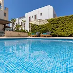 La Nau - Fantastic With Hot Tub And Pool, Just Steps Away From Port de Pollença