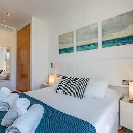 La Nau - Fantastic With Hot Tub And Pool, Just Steps Away From Apartmán